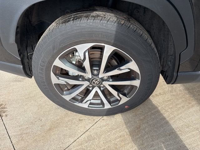 2025 Toyota Corolla Cross XLE 2WD