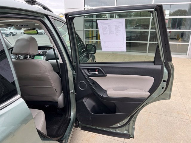 2016 Subaru Forester 4dr CVT 2.5i Limited PZEV