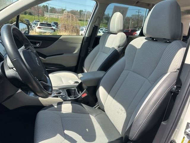 2023 Subaru Forester Premium CVT