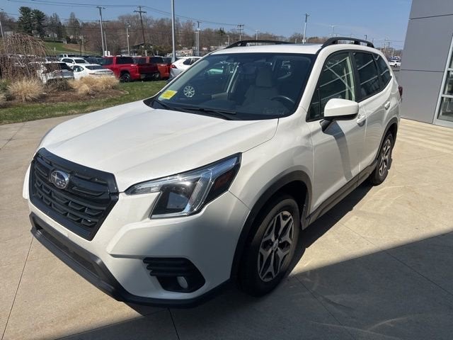 2023 Subaru Forester Premium CVT
