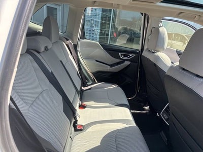2023 Subaru Forester Premium CVT