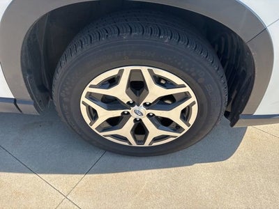 2023 Subaru Forester Premium CVT