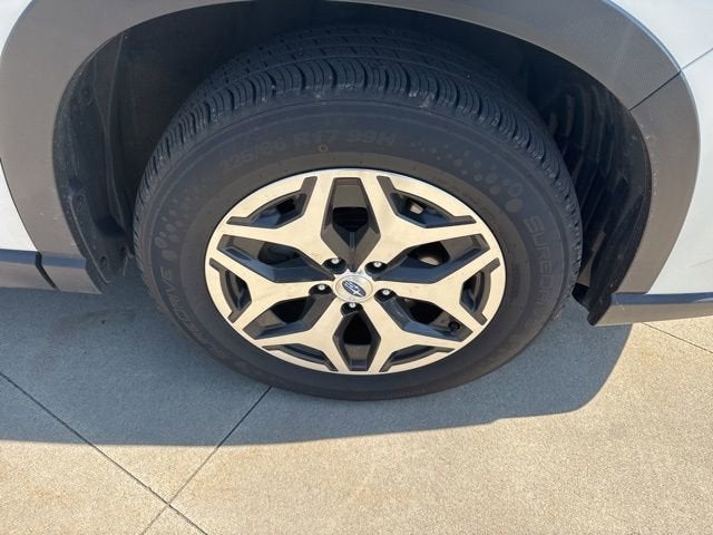 2023 Subaru Forester Premium CVT