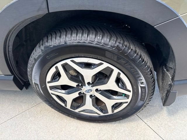 2022 Subaru Forester Premium CVT