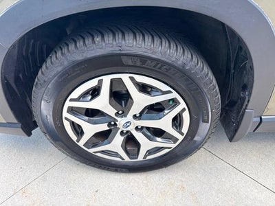 2022 Subaru Forester Premium CVT