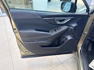 2022 Subaru Forester Premium CVT