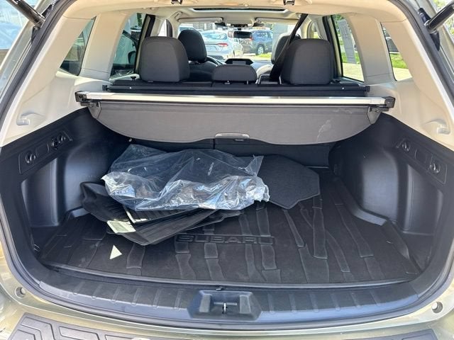 2022 Subaru Forester Premium CVT