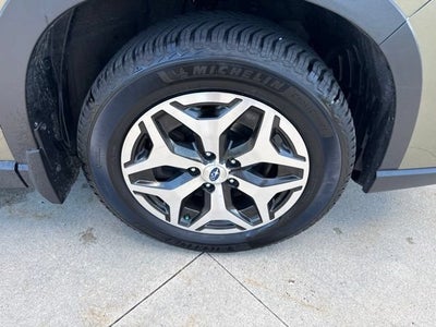 2022 Subaru Forester Premium CVT