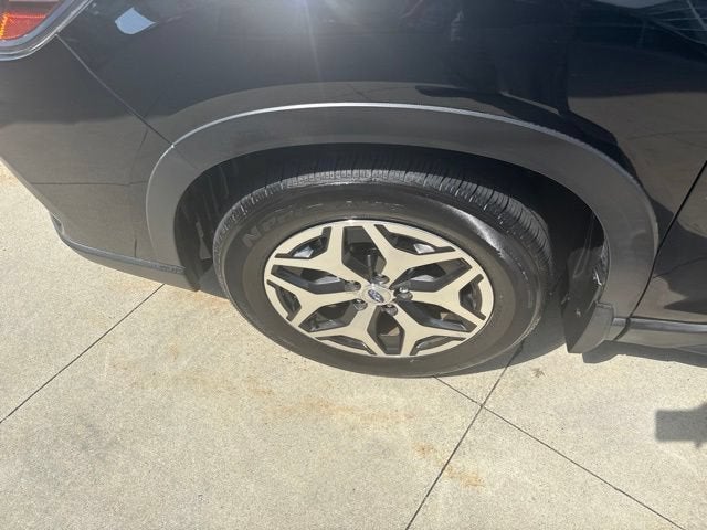 2021 Subaru Forester Premium CVT