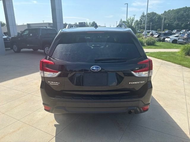 2021 Subaru Forester Premium CVT