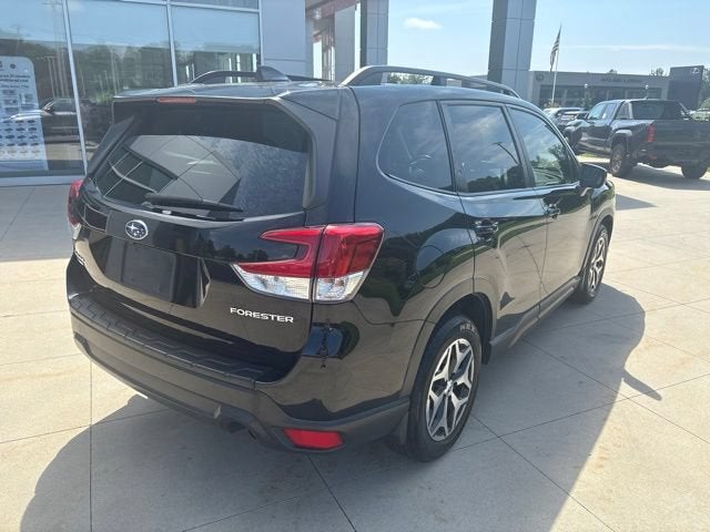 2021 Subaru Forester Premium CVT