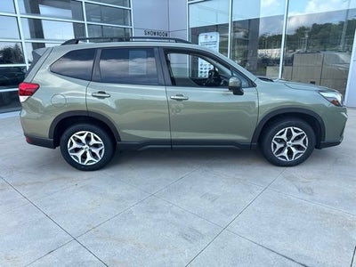 2021 Subaru Forester Premium CVT