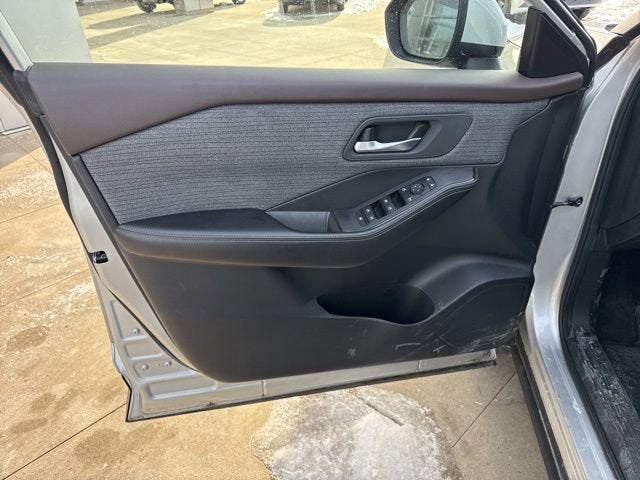 2023 Nissan Rogue AWD SV