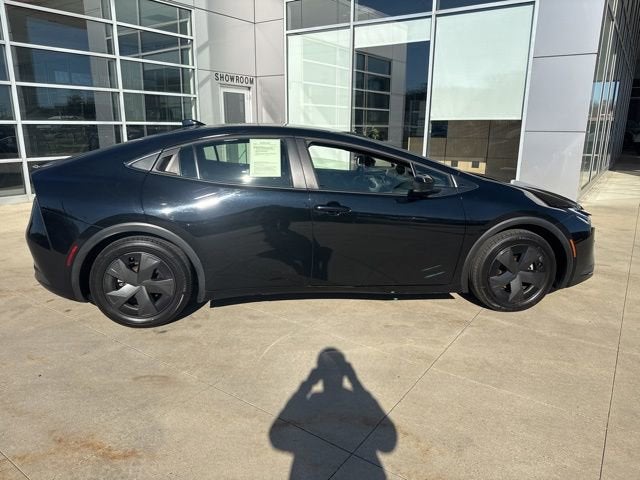 2025 Toyota Prius LE