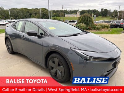 2025 Toyota Prius LE