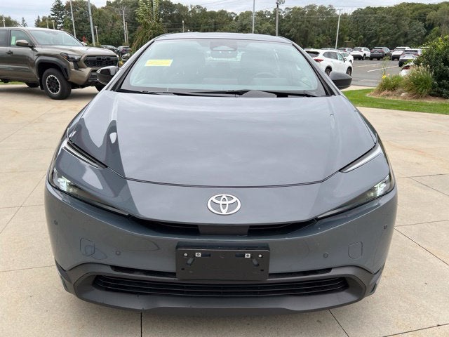 2025 Toyota Prius LE