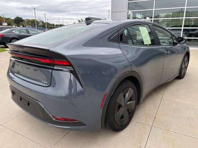 2025 Toyota Prius LE