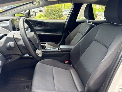 2025 Toyota Prius LE