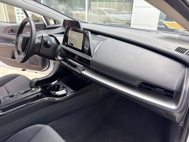 2025 Toyota Prius LE
