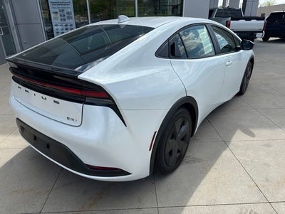 2025 Toyota Prius LE