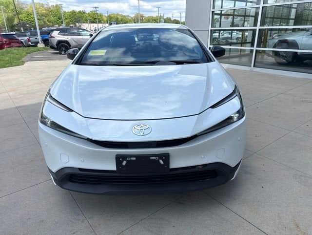 2025 Toyota Prius LE