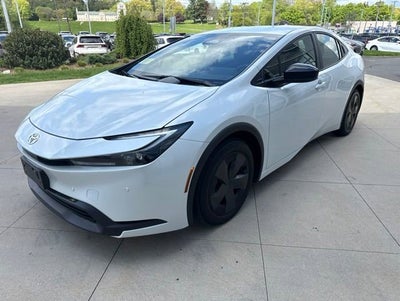 2025 Toyota Prius LE