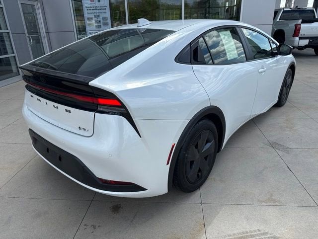 2025 Toyota Prius LE