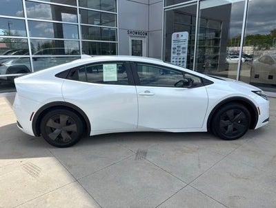 2025 Toyota Prius LE