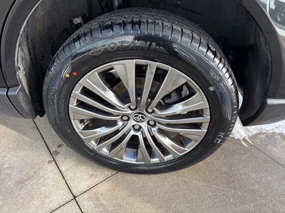 2023 Toyota Venza Limited AWD