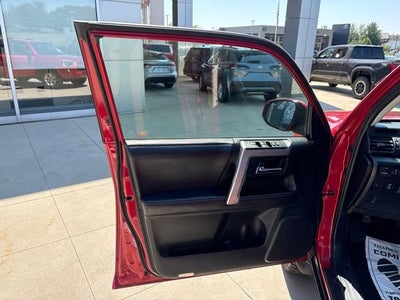 2019 Toyota 4Runner SR5 4WD