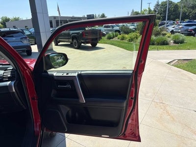 2019 Toyota 4Runner SR5 4WD