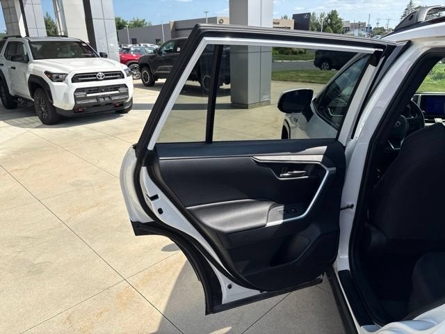 2023 Toyota RAV4 Prime SE