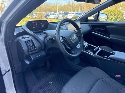 2025 Toyota bZ4X XLE AWD
