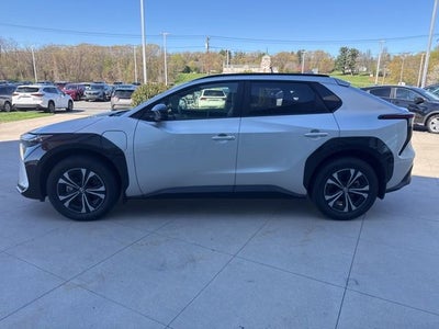 2025 Toyota bZ4X XLE AWD