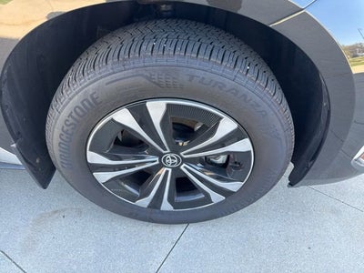 2025 Toyota bZ4X XLE AWD