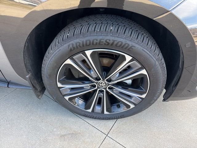 2025 Toyota bZ4X Limited AWD