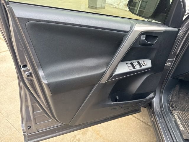 2018 Toyota RAV4 LE AWD