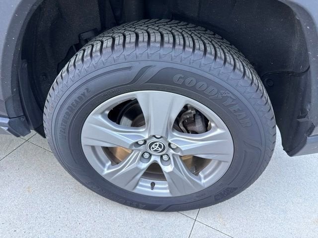 2022 Toyota RAV4 Hybrid Hybrid LE AWD