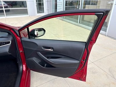 2025 Toyota Corolla Hatchback SE CVT