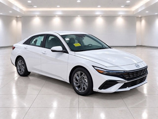 2024 Hyundai Elantra SEL IVT
