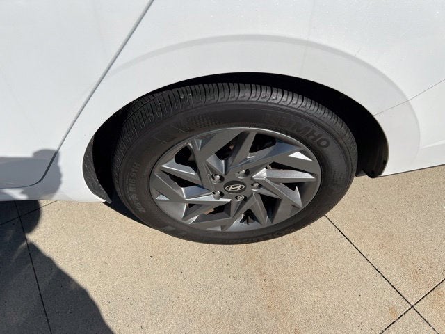 2024 Hyundai Elantra SEL IVT