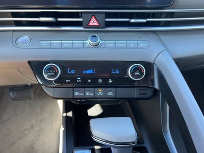 2024 Hyundai Elantra SEL IVT