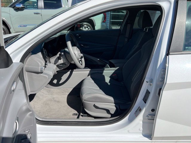 2024 Hyundai Elantra SEL IVT