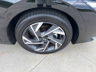 2026 Hyundai Elantra Limited Sedan