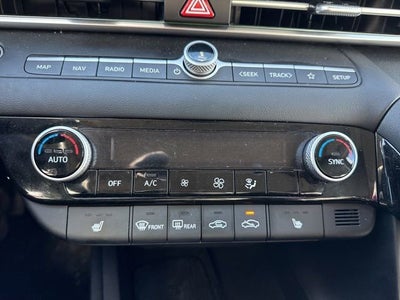 2024 Hyundai Elantra Limited IVT