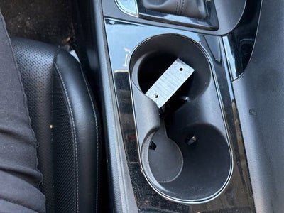 2024 Hyundai Elantra Limited IVT