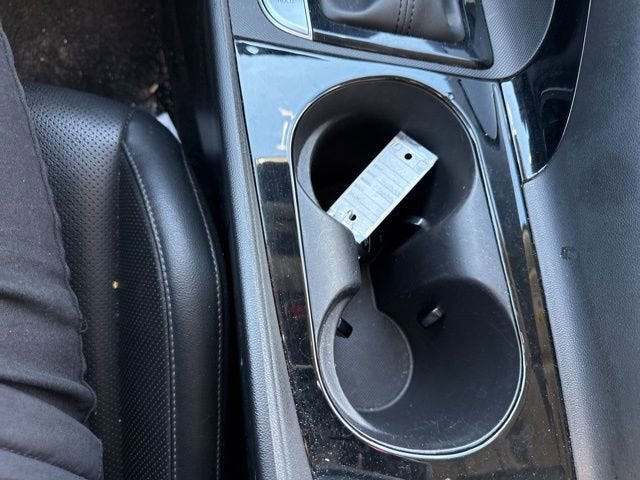 2024 Hyundai Elantra Limited IVT