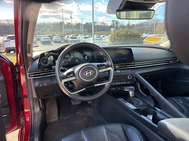 2024 Hyundai Elantra Limited IVT