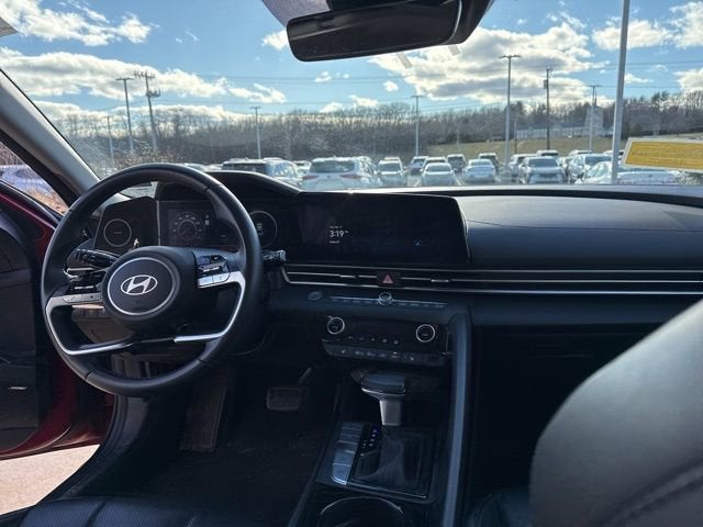 2024 Hyundai Elantra Limited IVT