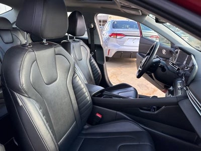 2024 Hyundai Elantra Limited IVT